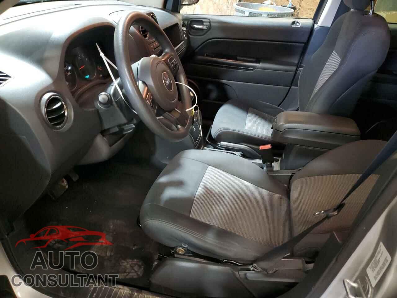 JEEP COMPASS 2011 - 1J4NF1FB0BD227620
