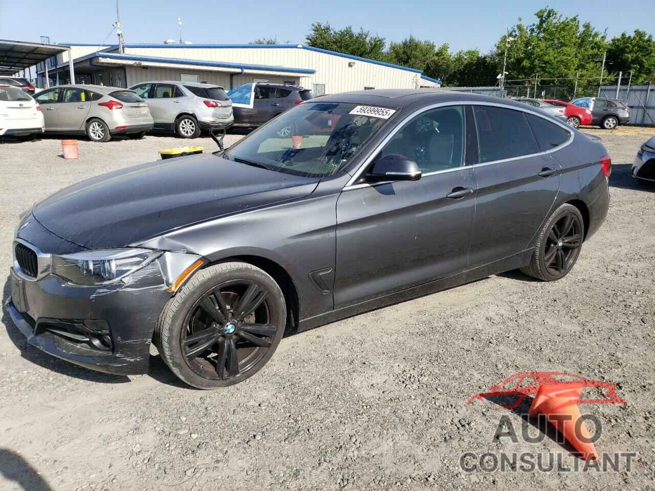 BMW 3 SERIES 2017 - WBA8Z9C3XHG826535