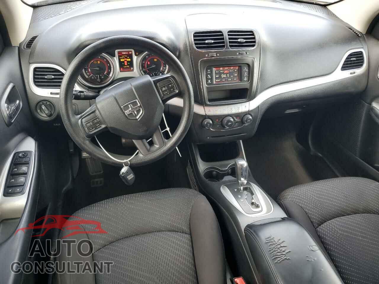 DODGE JOURNEY 2015 - 3C4PDCBB1FT586934