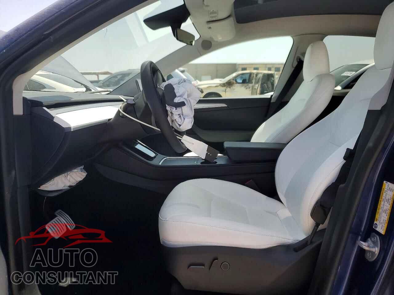 TESLA MODEL Y 2023 - 7SAYGDEF2PF749870