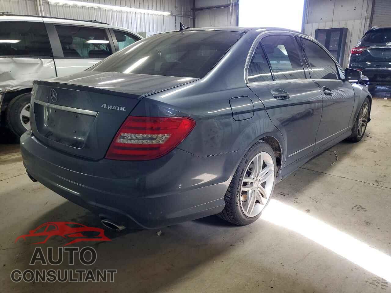 MERCEDES-BENZ C-CLASS 2013 - WDDGF8AB7DA812977