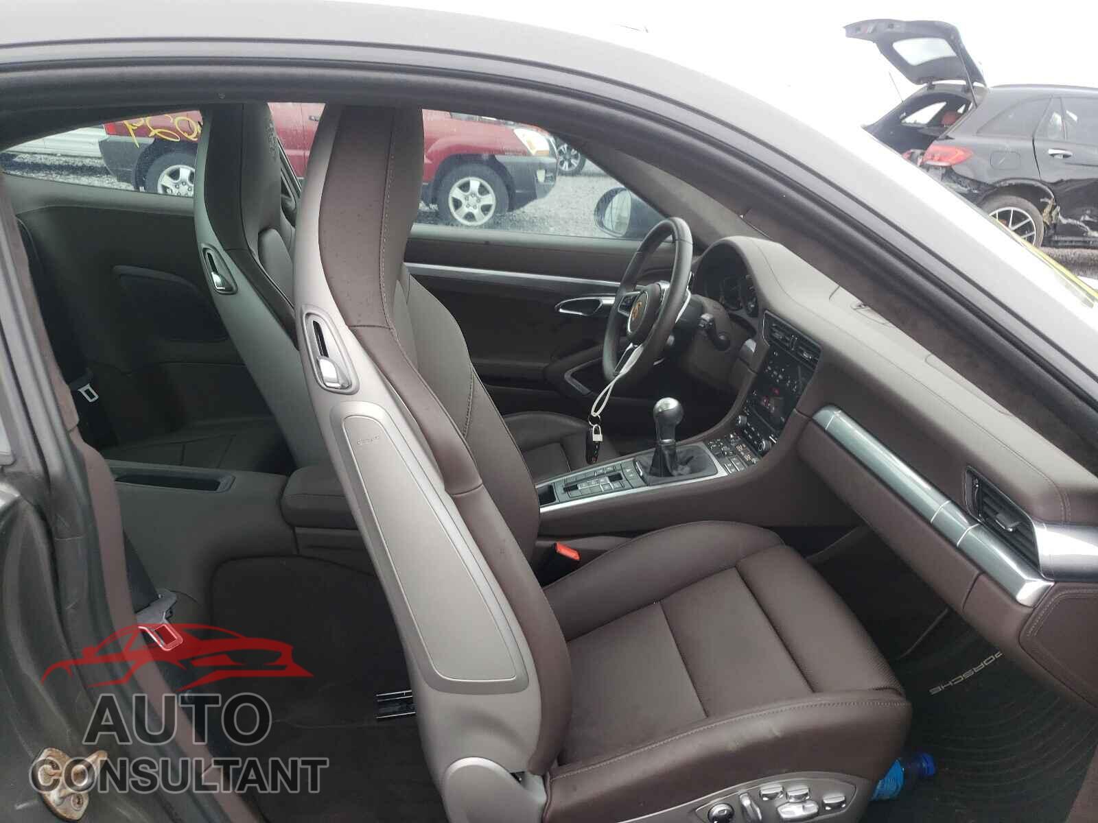 PORSCHE 911 2017 - WP0AB2A92HS125220