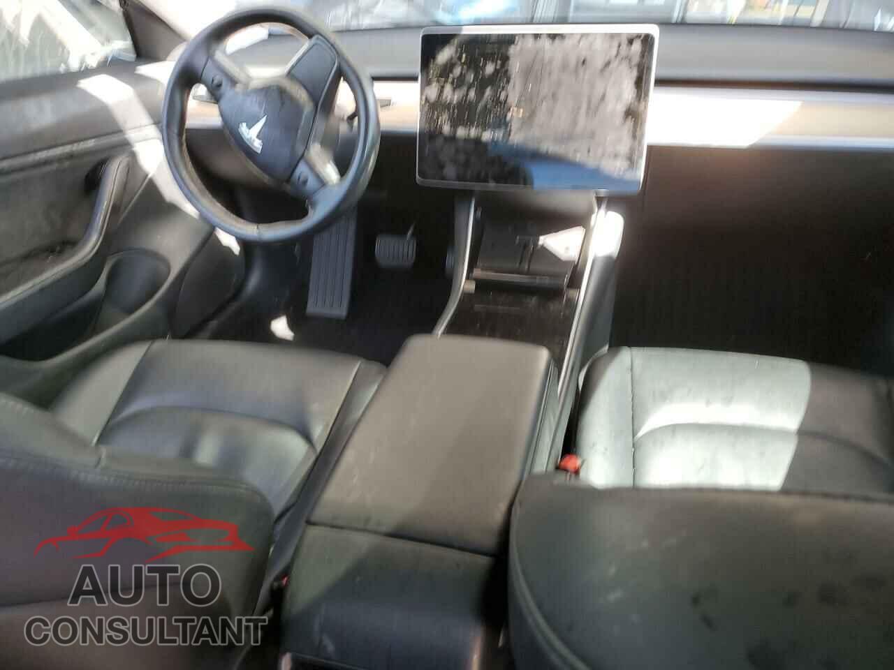 TESLA MODEL 3 2018 - 5YJ3E1EA5JF013321