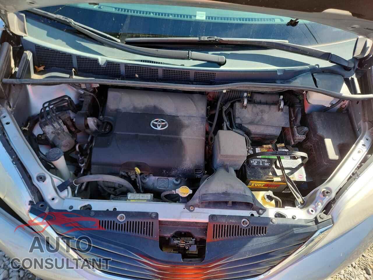 TOYOTA SIENNA 2014 - 5TDKK3DC4ES458220