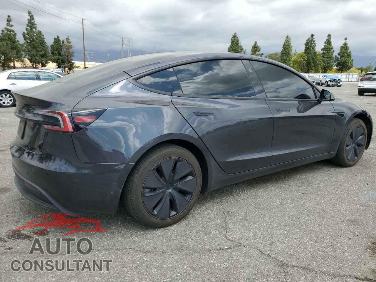 TESLA MODEL 3 2024 - 5YJ3E1EA9RF845773