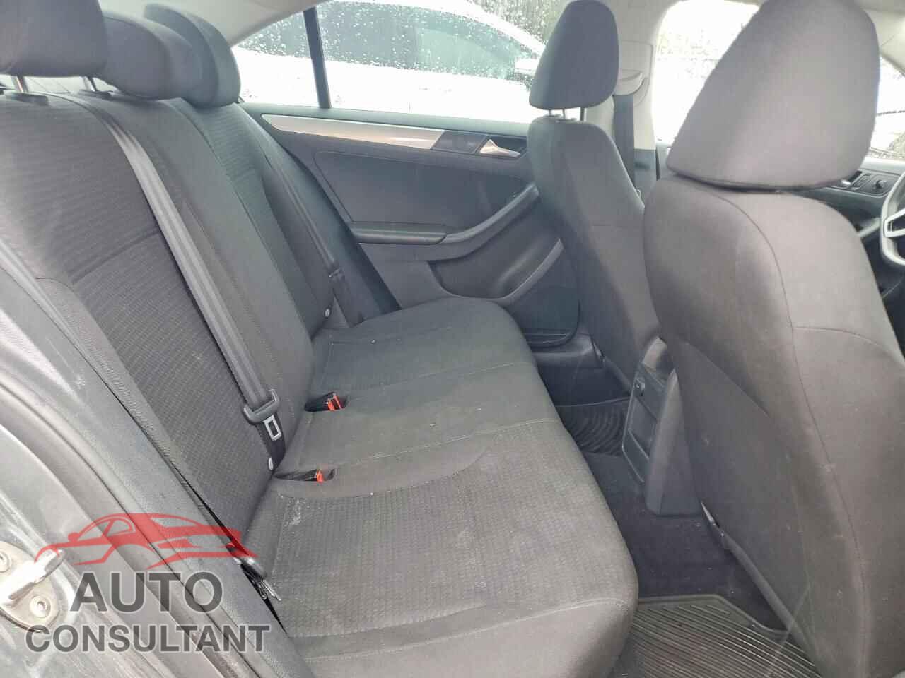 VOLKSWAGEN JETTA 2017 - 3VW2B7AJ7HM358575