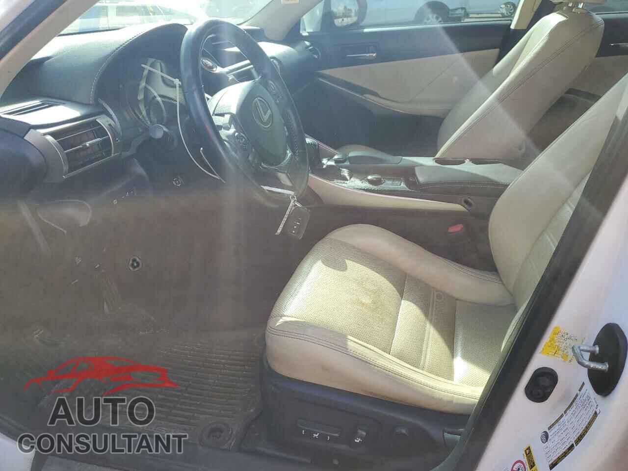 LEXUS IS 2014 - JTHCF1D26E5000624