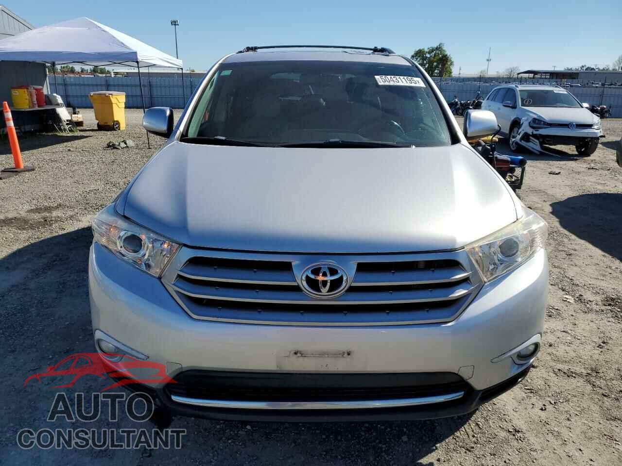 TOYOTA HIGHLANDER 2013 - 5TDBK3EH8DS248924