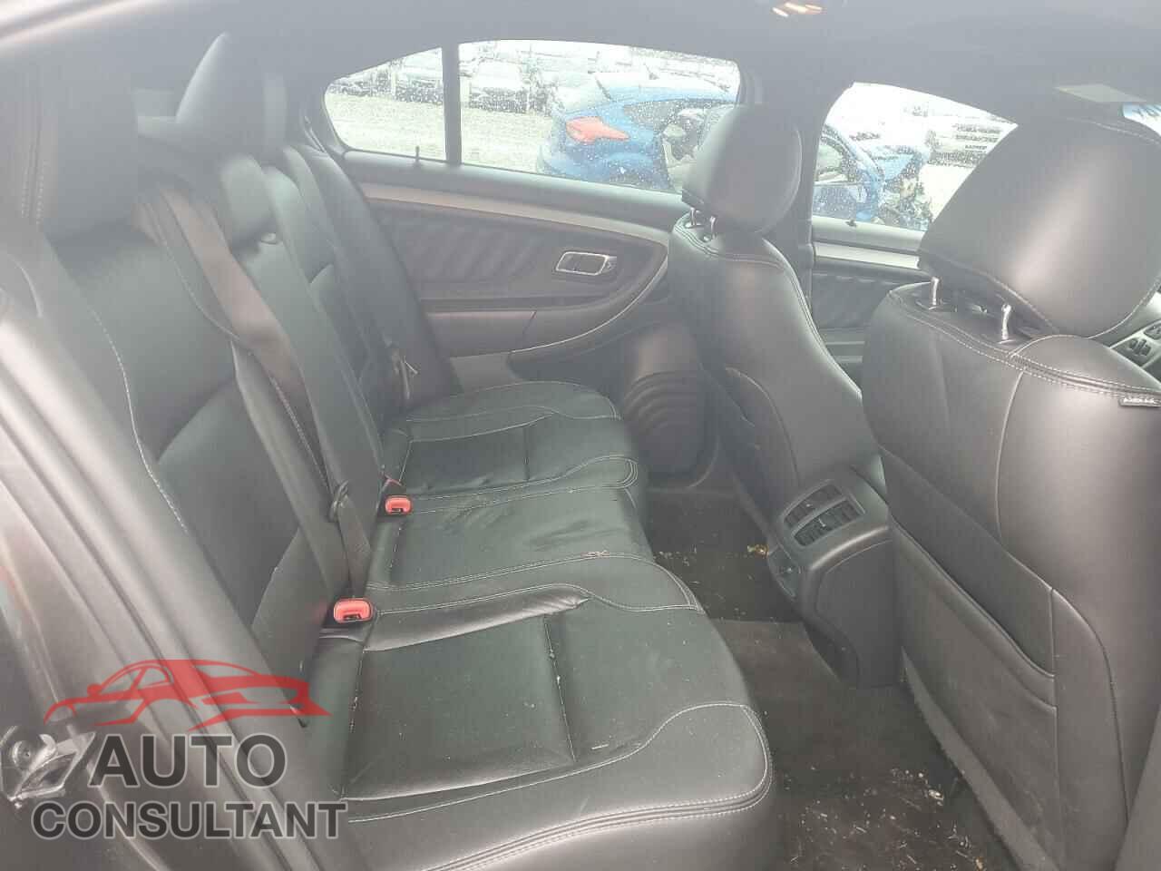 FORD TAURUS 2018 - 1FAHP2H82JG117405
