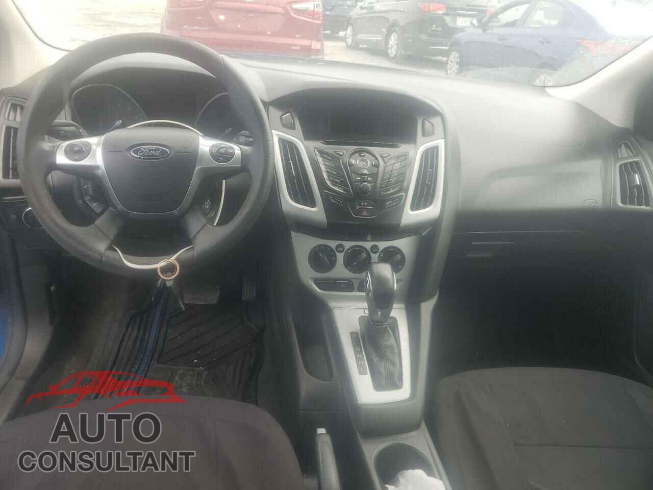 FORD FOCUS 2014 - 1FADP3F2XEL280819