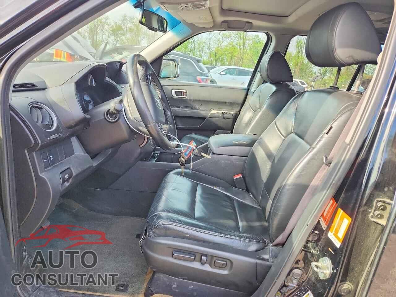 HONDA PILOT 2015 - 5FNYF3H97FB016373
