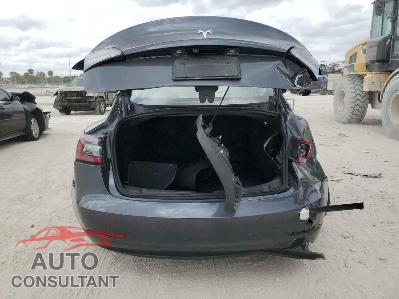 TESLA MODEL 3 2022 - 5YJ3E1EB2NF242635