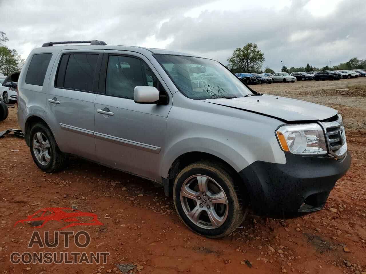 HONDA PILOT 2013 - 5FNYF3H52DB041160