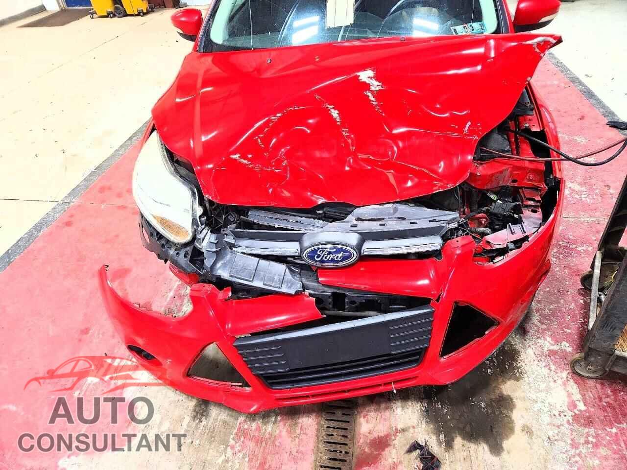 FORD FOCUS 2014 - 1FADP3F23EL295579