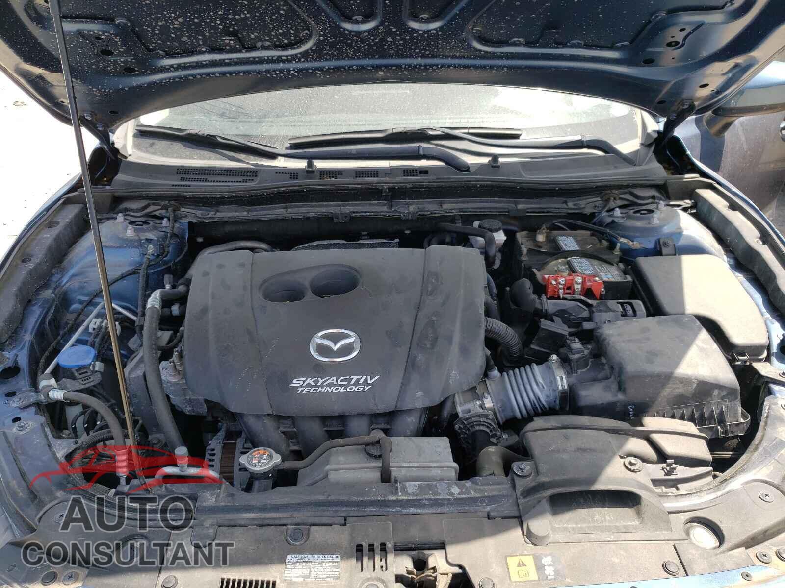 MAZDA 3 2018 - 3MZBN1K78JM263343