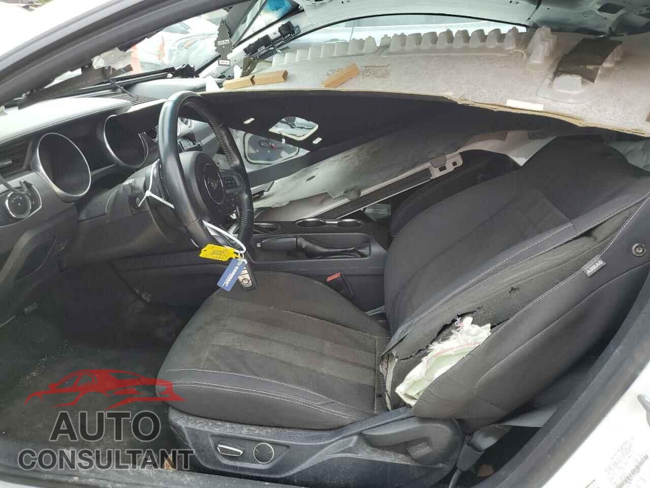 FORD MUSTANG 2018 - 1FA6P8CF7J5158897