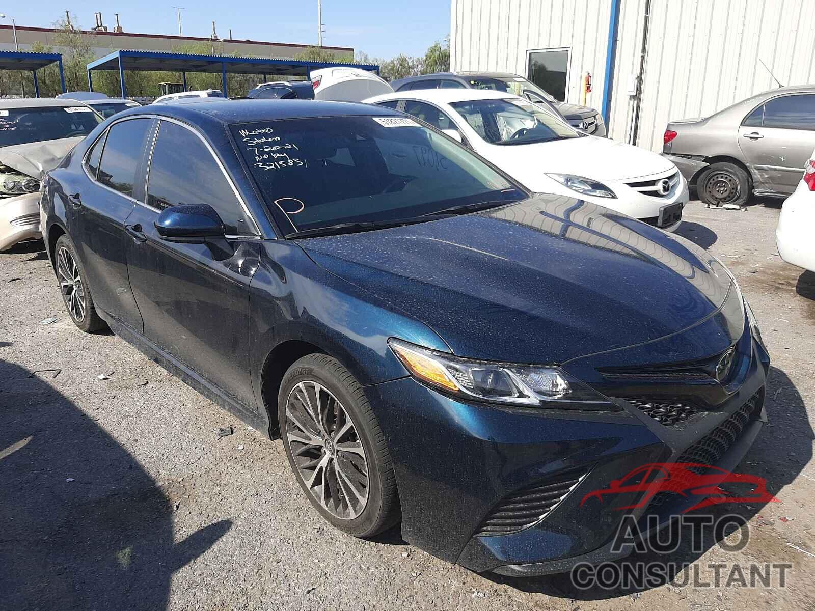 TOYOTA CAMRY 2018 - 4T1B11HK2JU670690