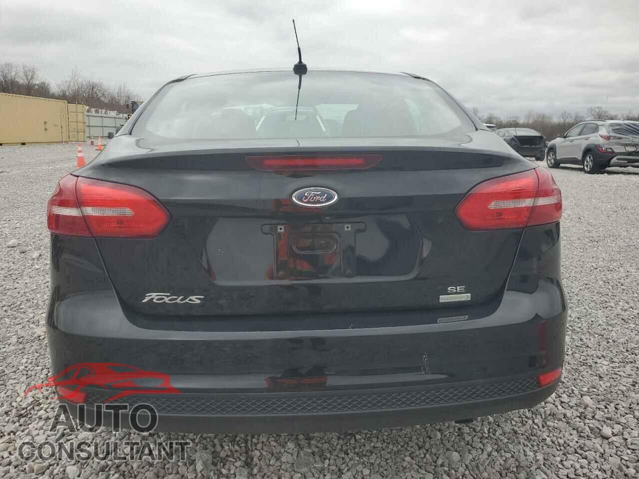 FORD FOCUS 2018 - 1FADP3FE0JL318465