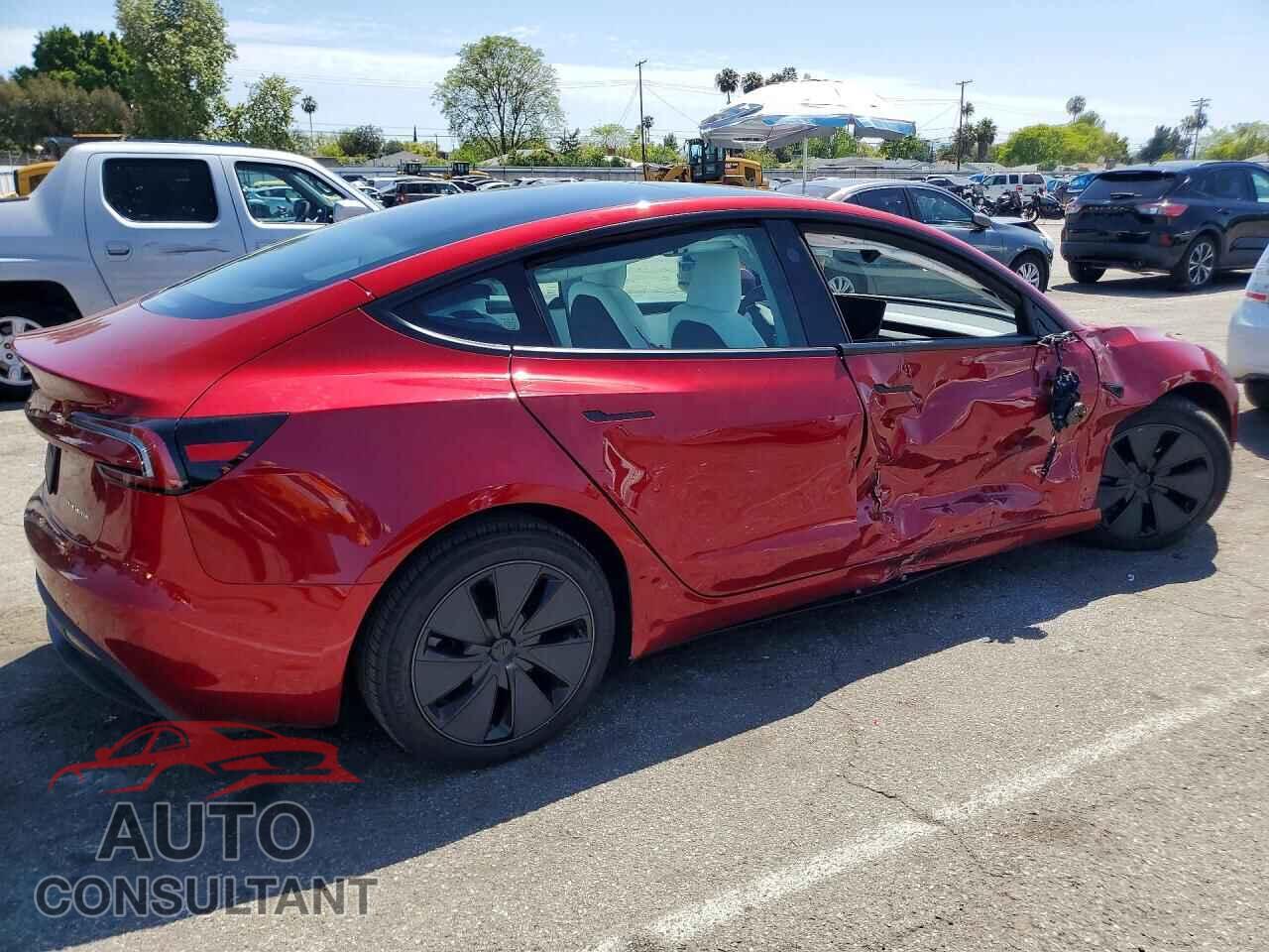 TESLA MODEL 3 2025 - 5YJ3E1EB0SF909147