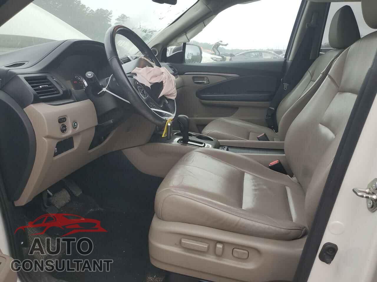 HONDA PILOT 2016 - 5FNYF5H77GB030351
