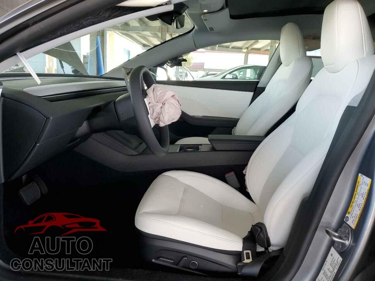 TESLA MODEL 3 2025 - 5YJ3E1EA5SF920183
