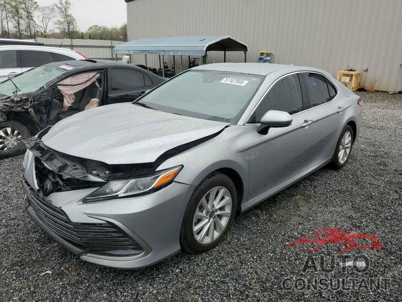 TOYOTA CAMRY 2022 - 4T1C11AK5NU003147