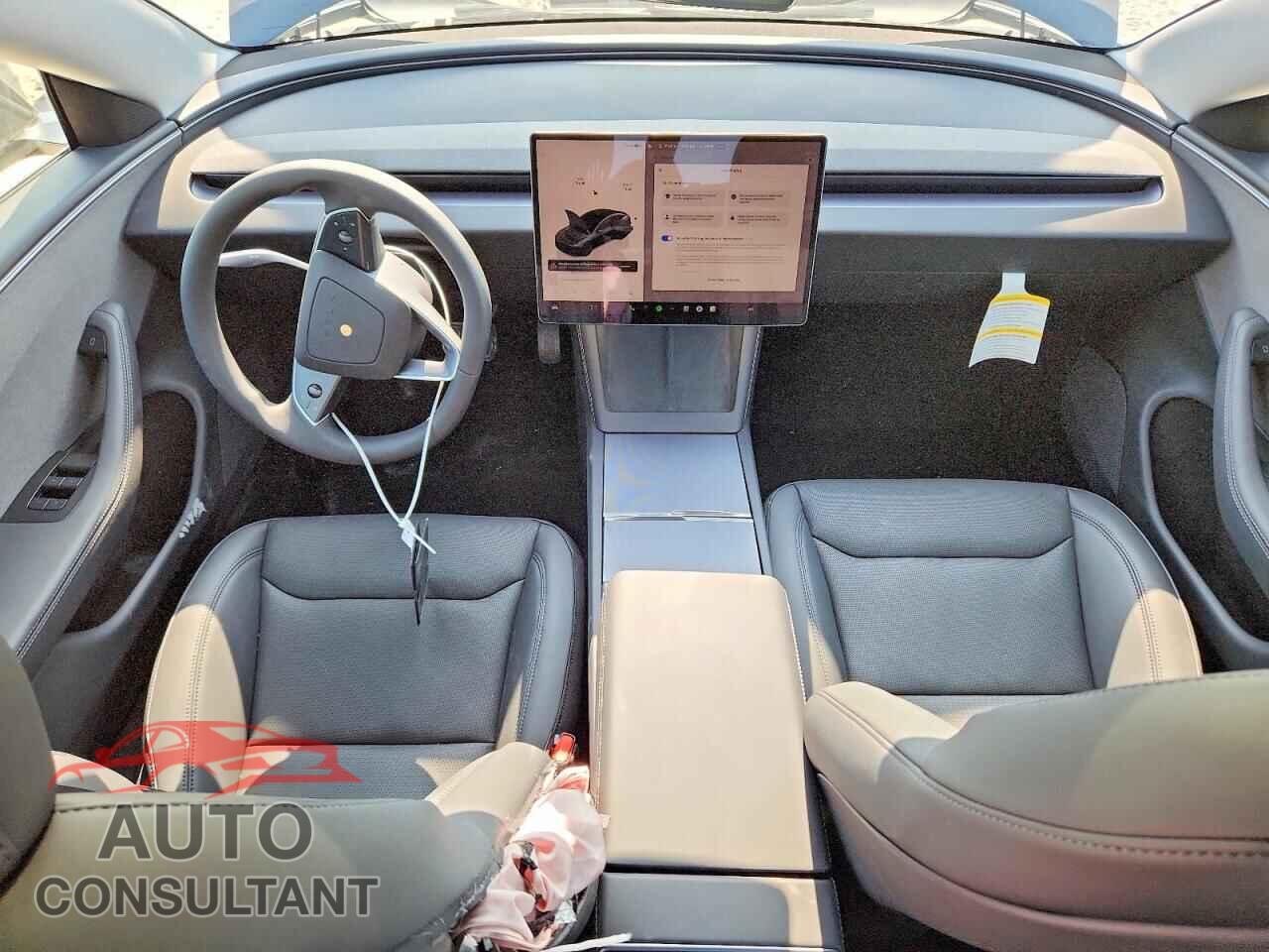 TESLA MODEL 3 2026 - 5YJ3E1EAXTF155621