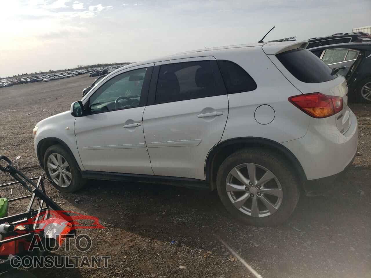 MITSUBISHI OUTLANDER 2015 - 4A4AR3AU9FE012472