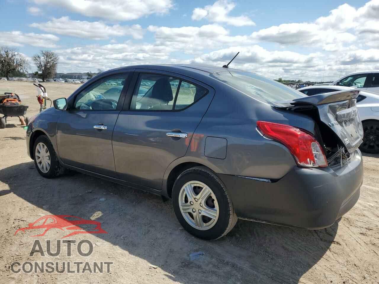NISSAN VERSA 2017 - 3N1CN7AP1HL853687