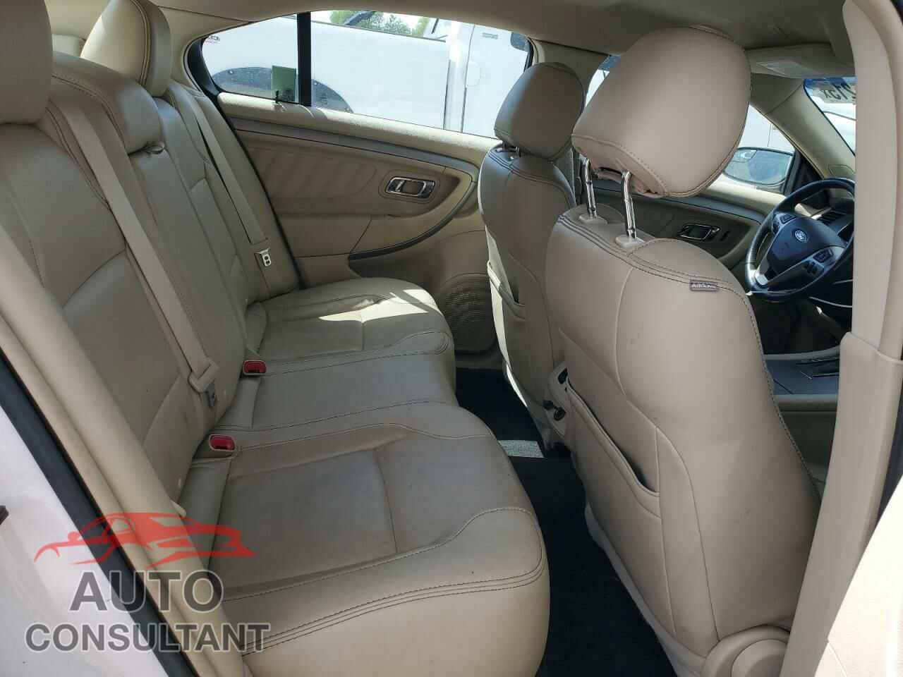 FORD TAURUS 2014 - 1FAHP2E82EG139480