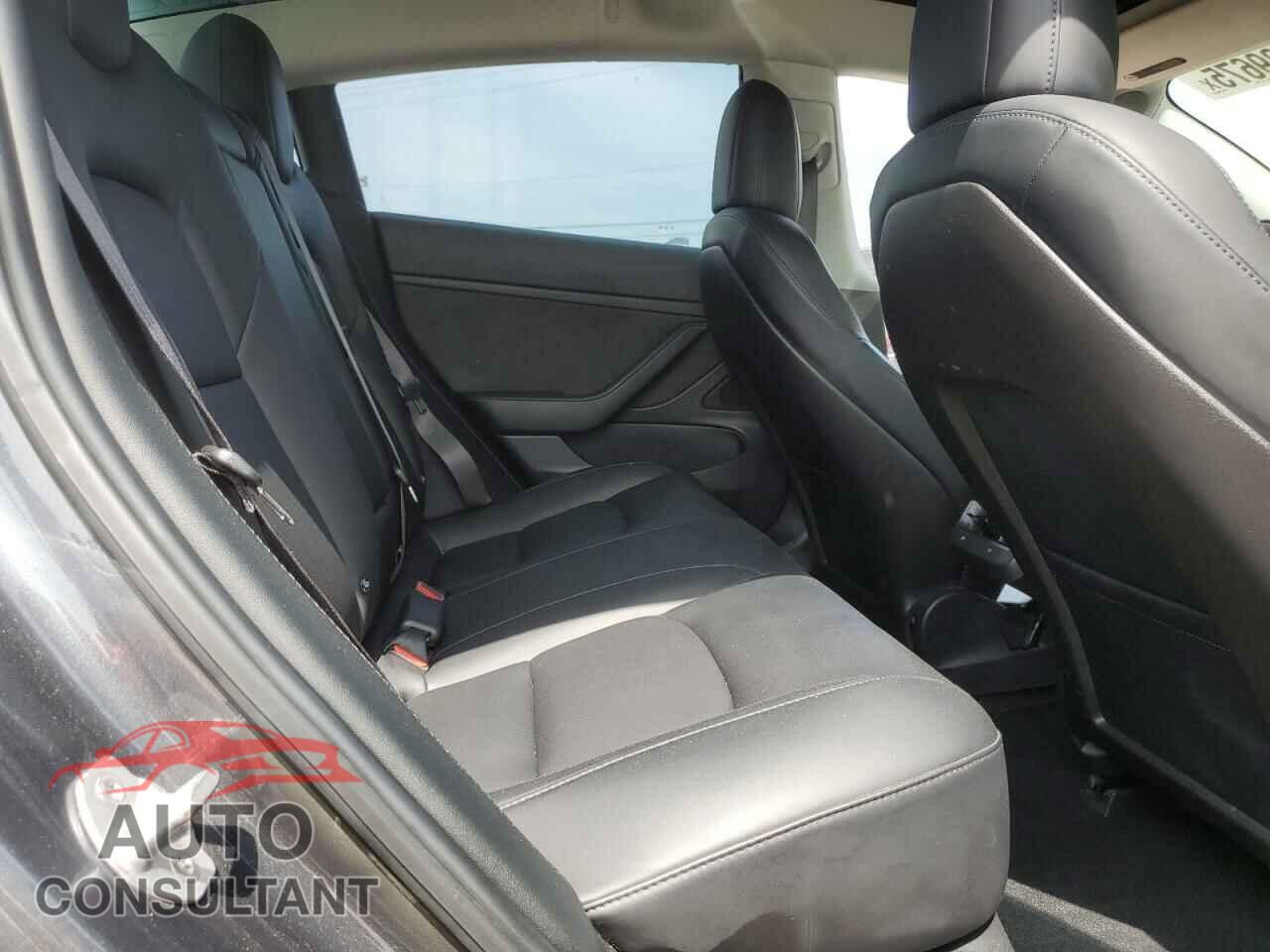 TESLA MODEL 3 2018 - 5YJ3E1EA5JF043192