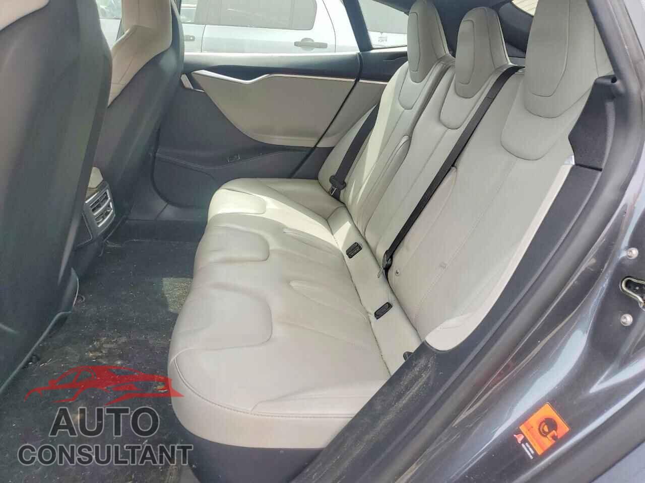 TESLA MODEL S 2015 - 5YJSA1E27FF116845