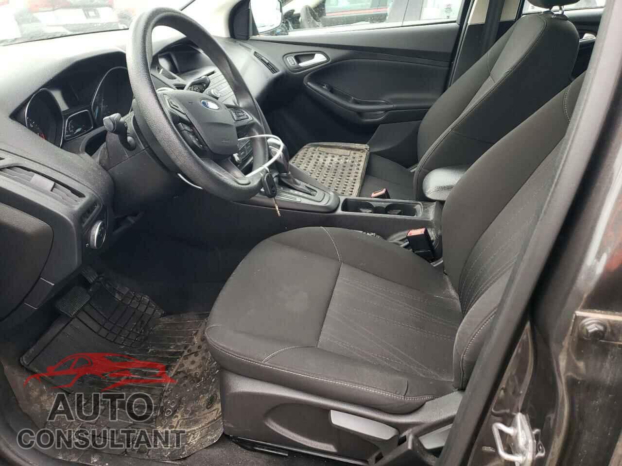 FORD FOCUS 2015 - 1FADP3K21FL277296