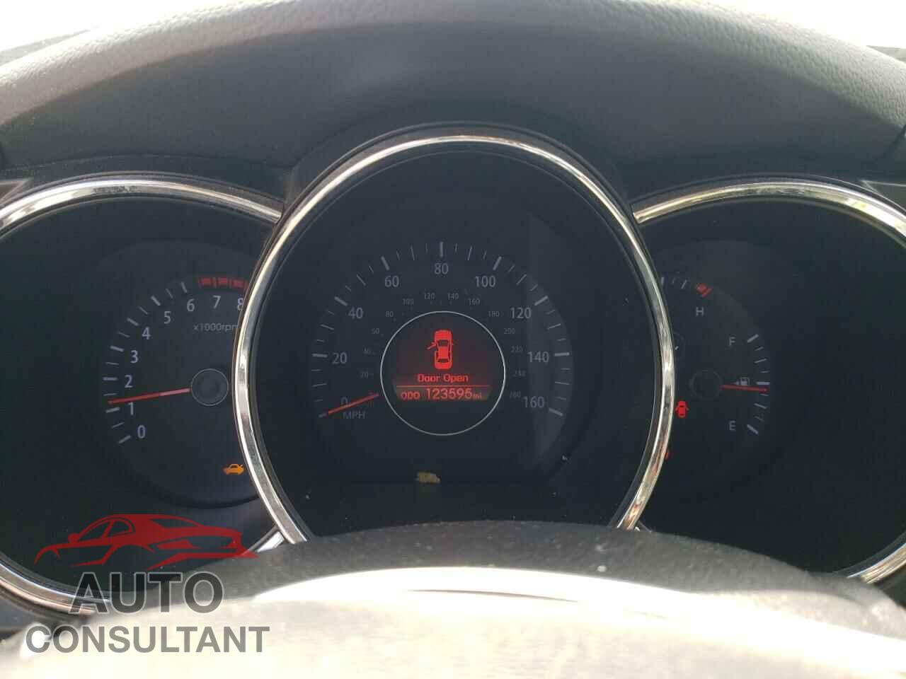 KIA OPTIMA 2011 - KNAGM4A79B5178546