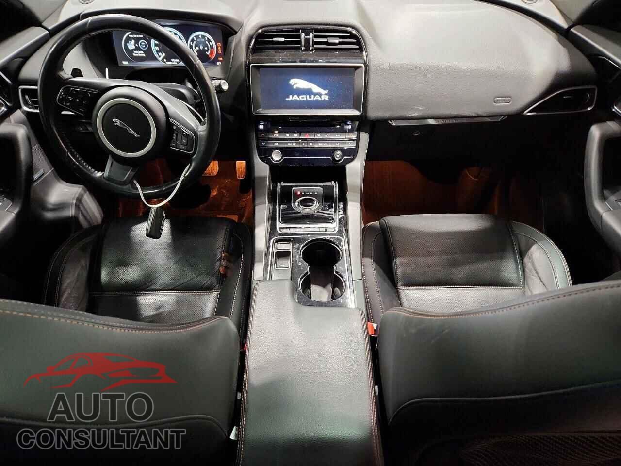 JAGUAR F-PACE 2017 - SADCK2BV4HA068002