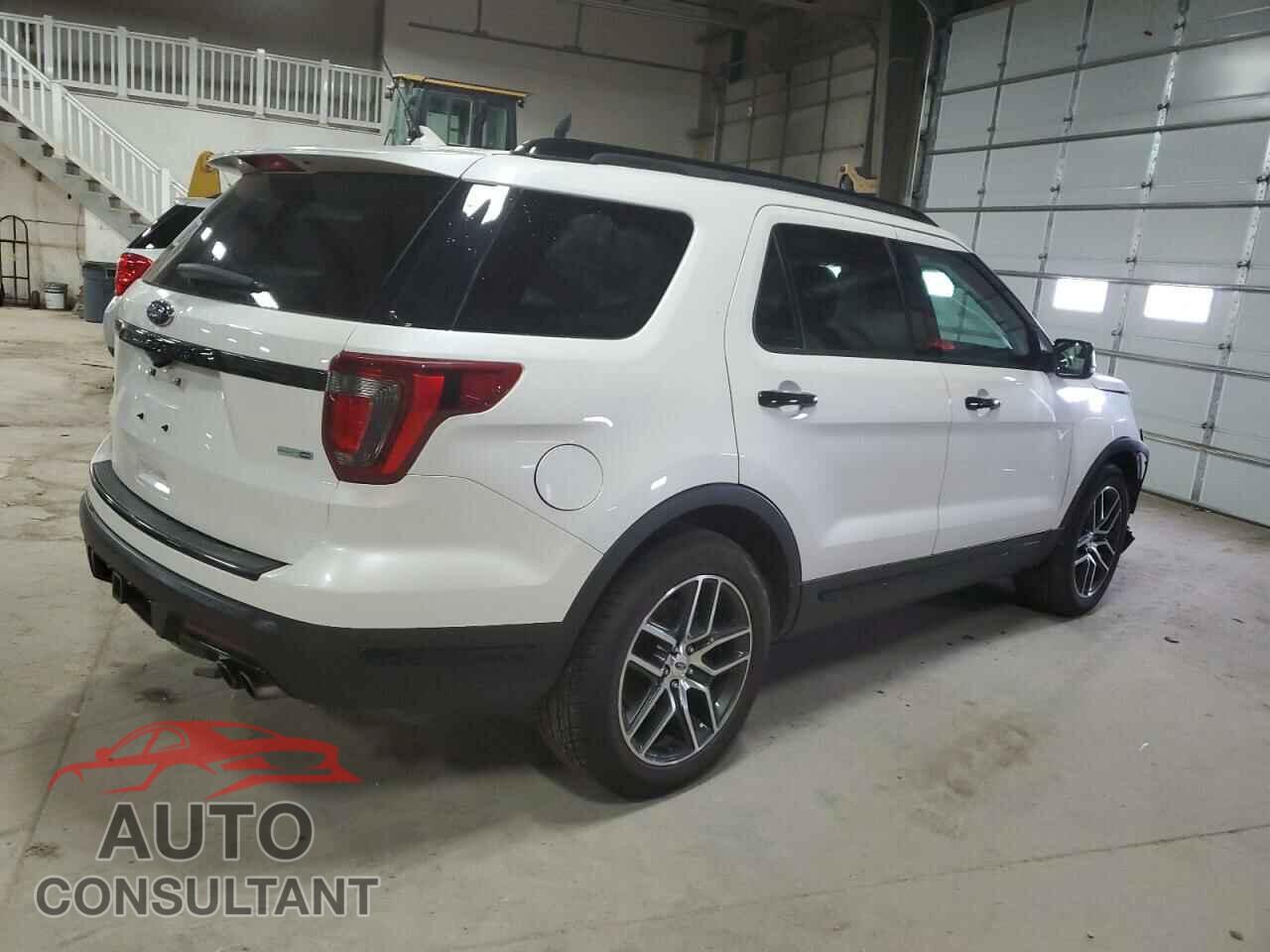 FORD EXPLORER 2018 - 1FM5K8GT2JGA55326