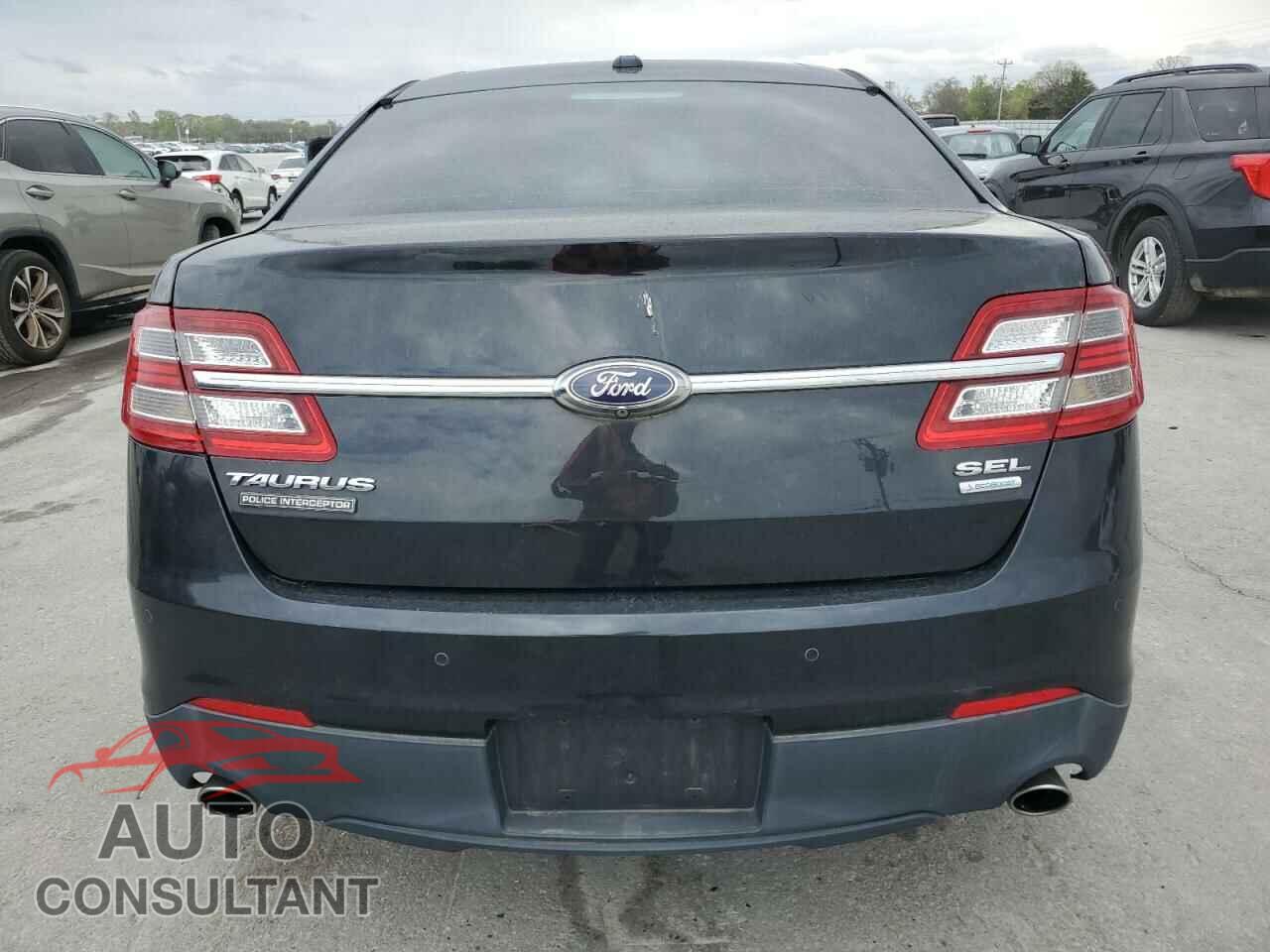 FORD TAURUS 2015 - 1FAHP2E92FG168293