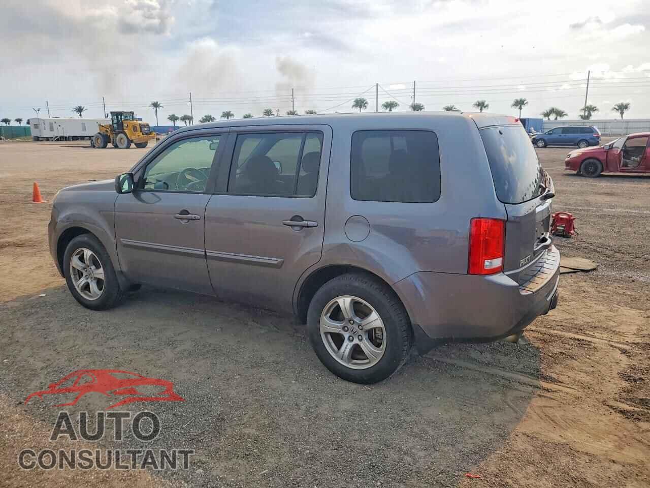 HONDA PILOT 2015 - 5FNYF4H50FB046883