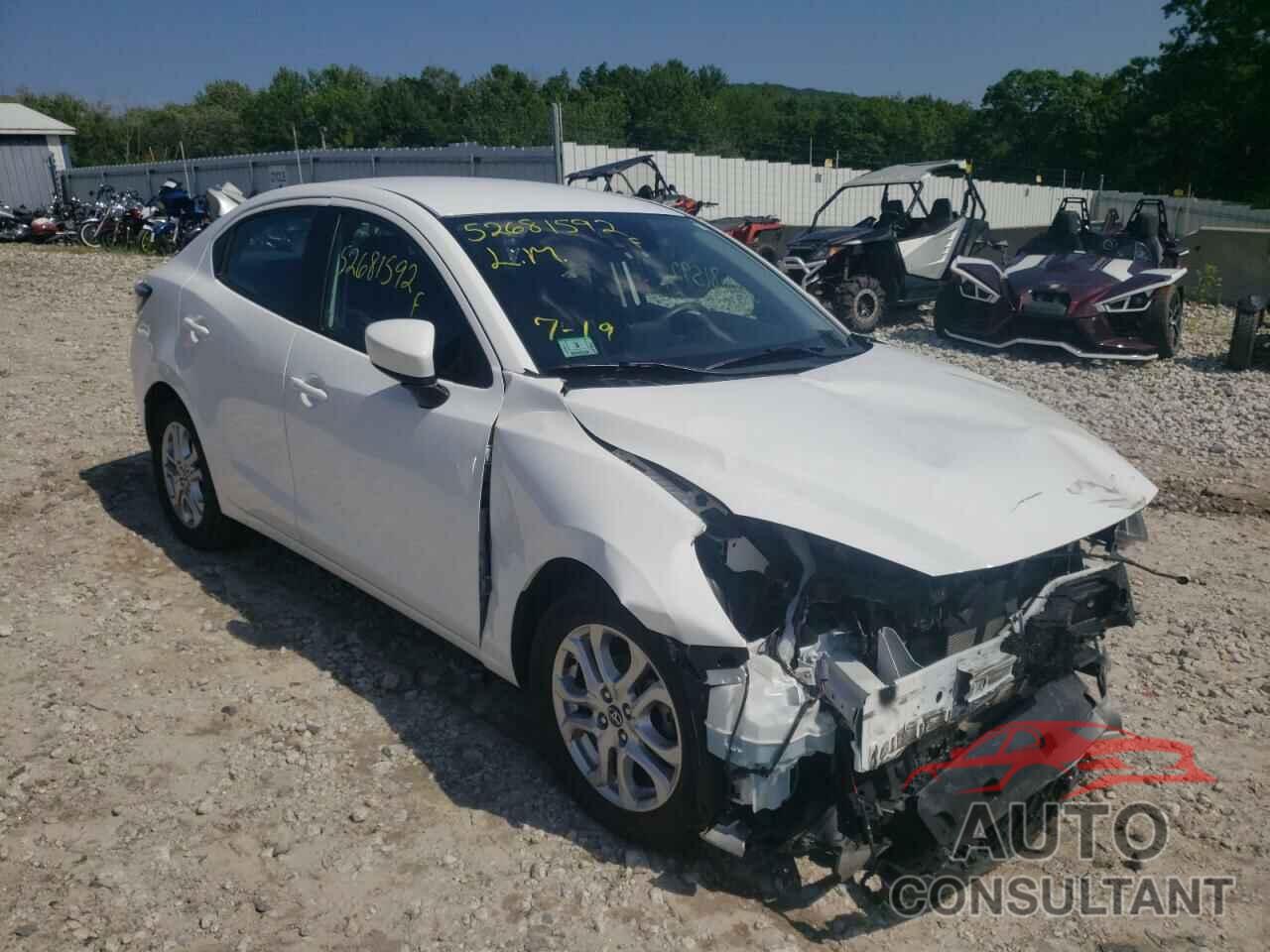 TOYOTA YARIS 2017 - 3MYDLBYV8HY191271