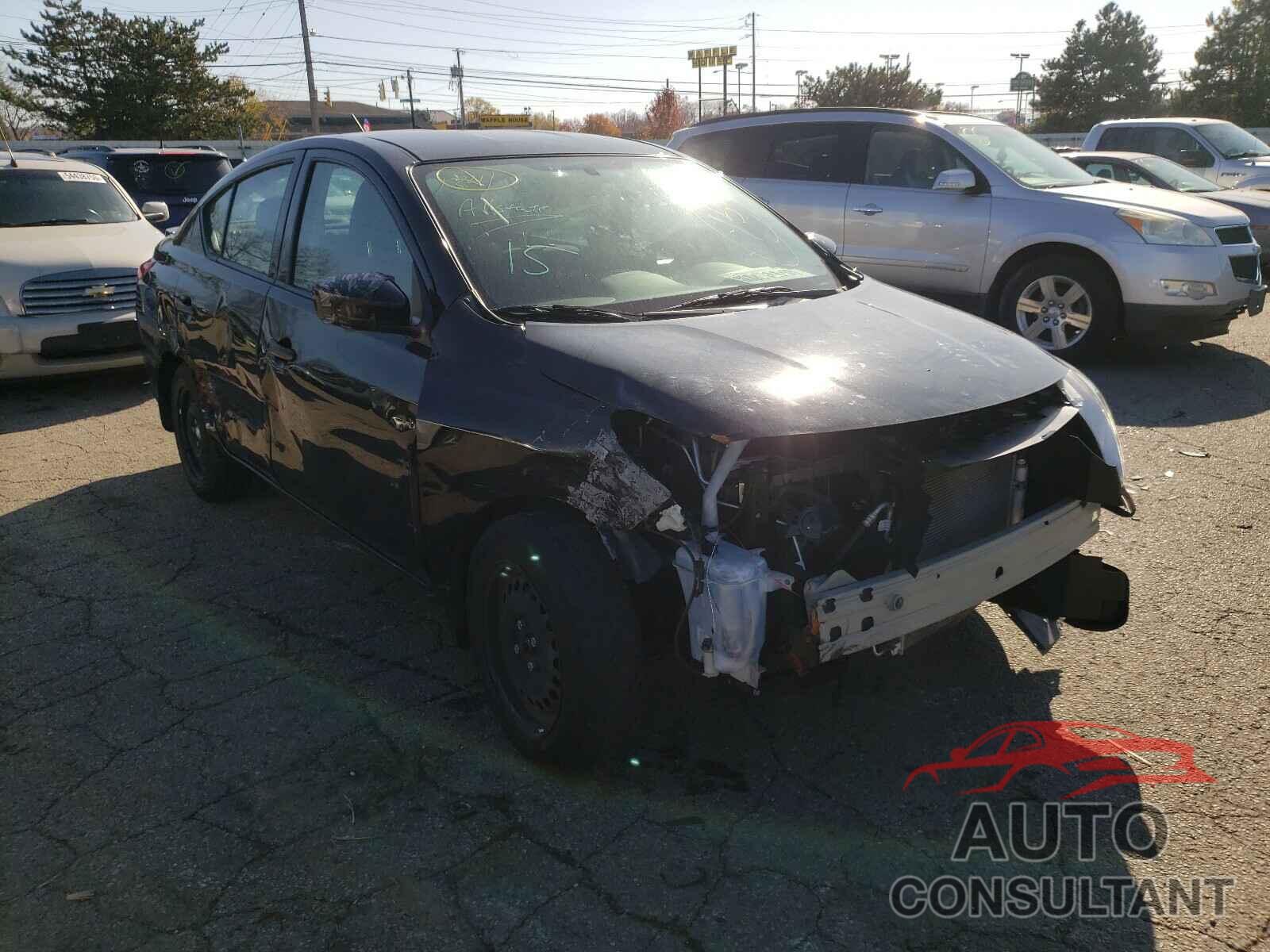 NISSAN VERSA 2019 - 3N1CN7AP7KL817879
