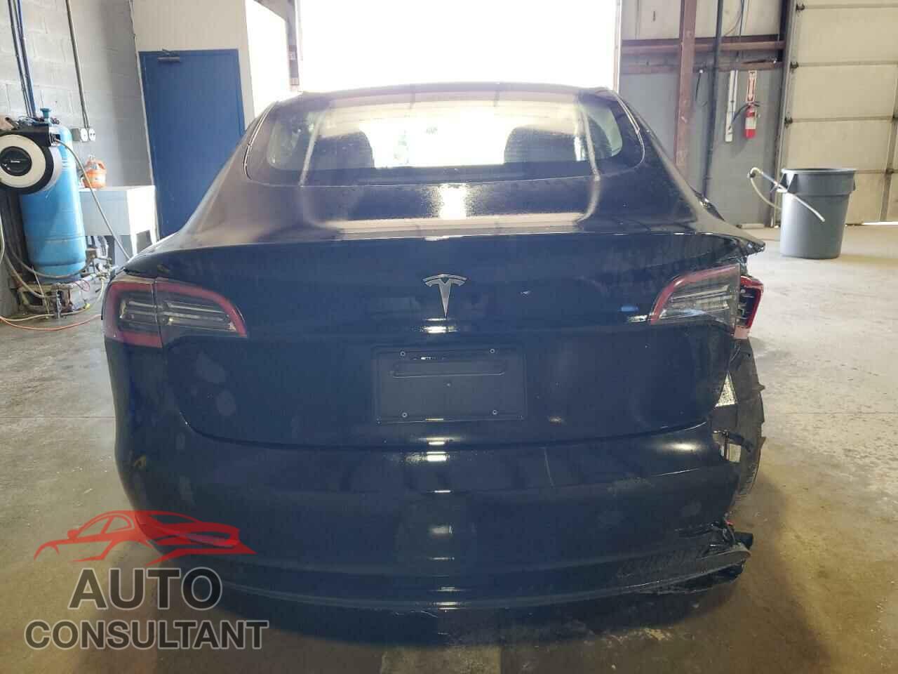 TESLA MODEL 3 2022 - 5YJ3E1EA4NF290807