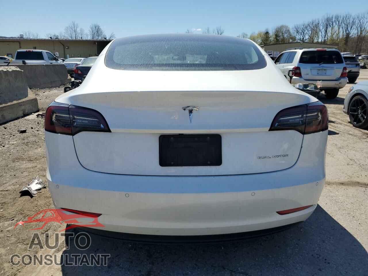 TESLA MODEL 3 2022 - 5YJ3E1EB7NF341306