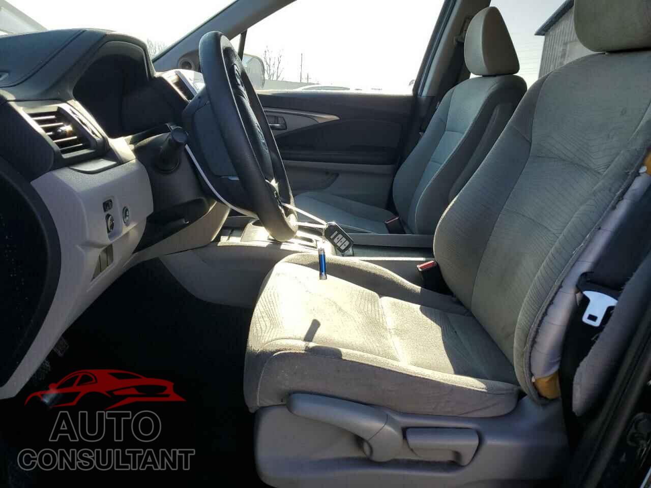 HONDA PILOT 2017 - 5FNYF6H14HB080420