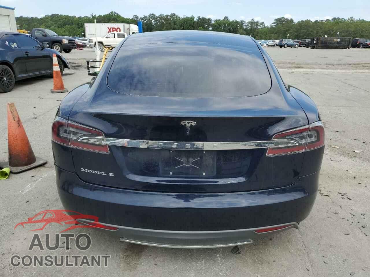 TESLA MODEL S 2013 - 5YJSA1CG1DFP04722