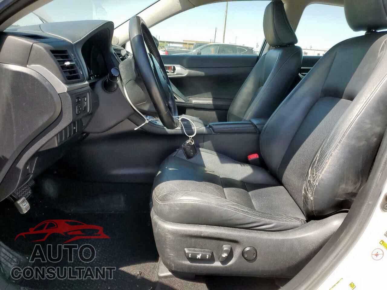 LEXUS CT 200 2013 - JTHKD5BH1D2126406