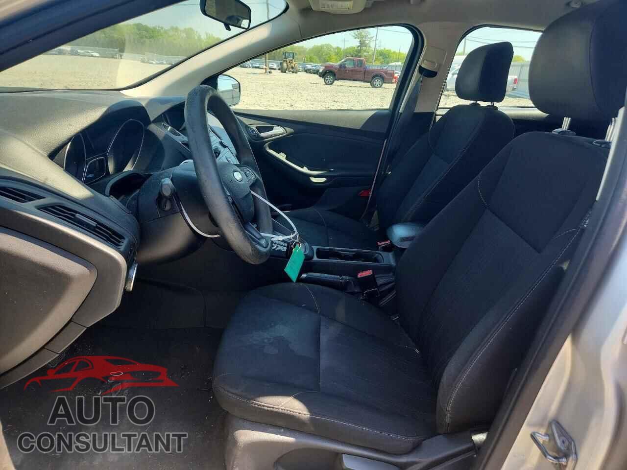 FORD FOCUS 2016 - 1FADP3K23GL282954