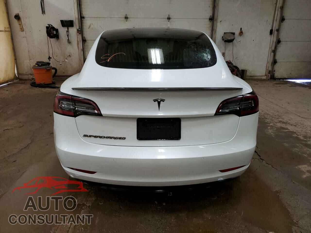 TESLA MODEL 3 2020 - 5YJ3E1EC6LF642185