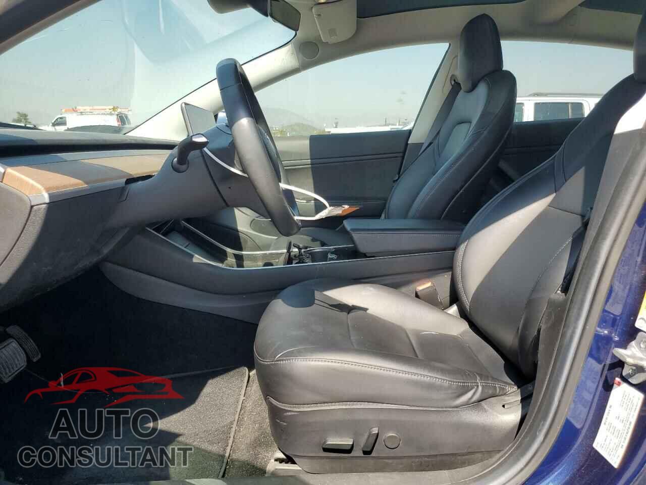 TESLA MODEL 3 2018 - 5YJ3E1EA8JF051660