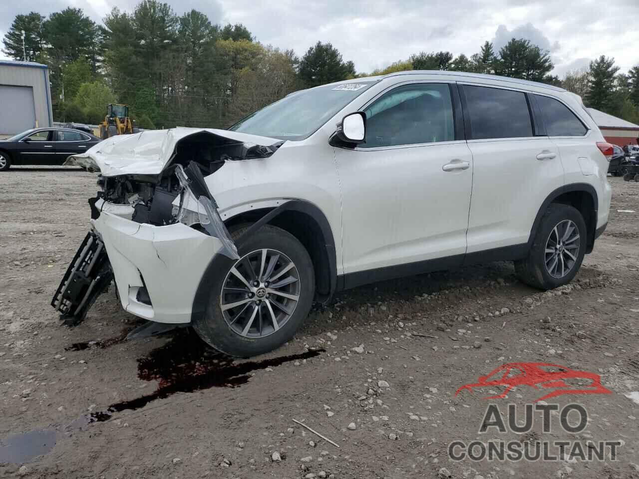 TOYOTA HIGHLANDER 2019 - 5TDJZRFH0KS628944