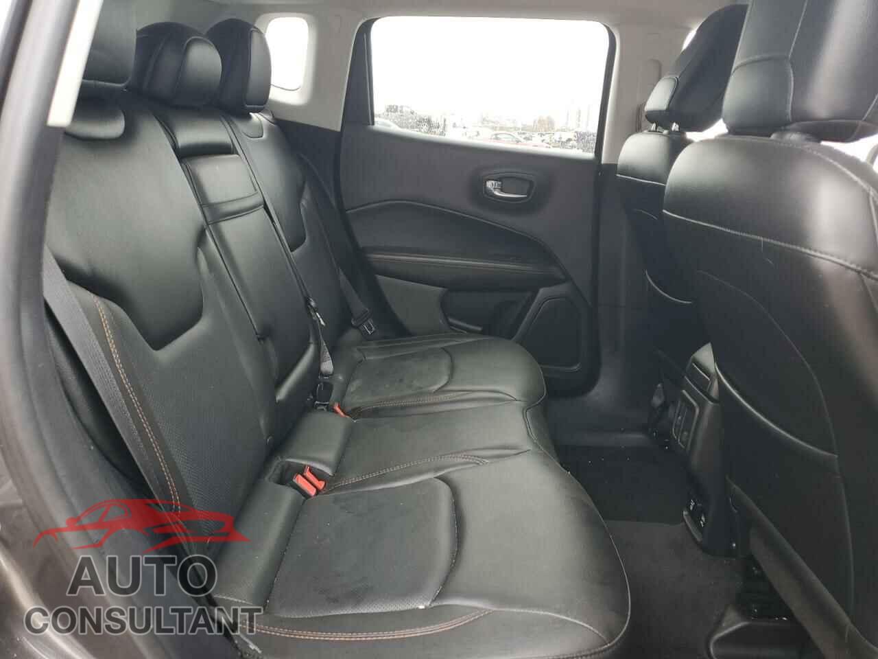 JEEP COMPASS 2018 - 3C4NJDCB8JT290435